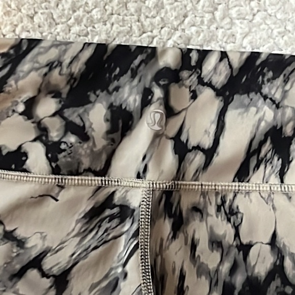 Lululemon Wunder Under Crop In Great Granite Black Mojave Tan - Picture 5 of 7